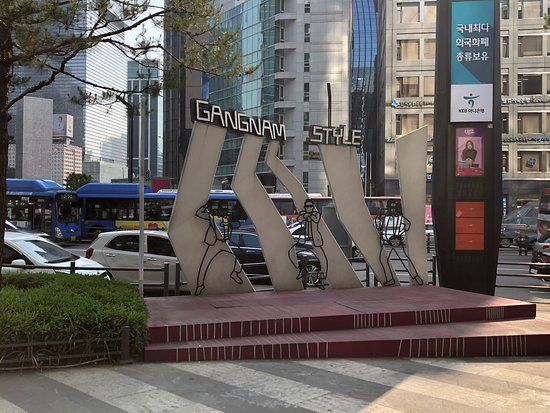 Gangnam Style Horse Dance Stage